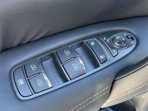 Used 2024 Nissan Armada Platinum w/ Captain's Chairs Package image 16