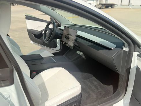 Used 2024 Tesla Model 3 Standard Range RWD image 23