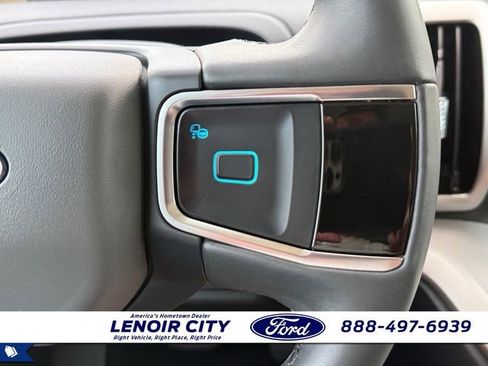 Used 2025 Ford Expedition Active RWD image 21
