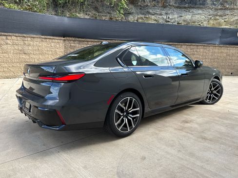 Used 2026 BMW 740i xDrive w/ Premium Package image 3