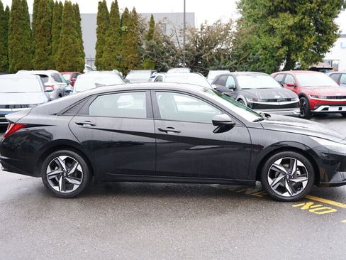 Certified 2023 Hyundai Elantra SEL w/ Convenience Package image 5