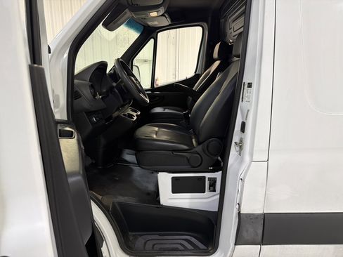 Used 2020 Mercedes-Benz Sprinter 144 Cargo image 11