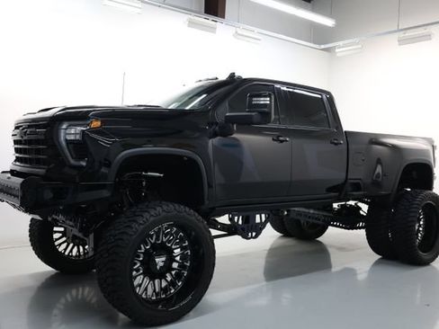 Used 2024 Chevrolet Silverado 3500 LTZ w/ LTZ Plus Package AWD/4WD image 71