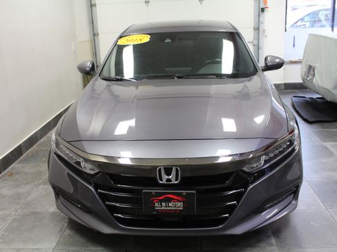 Used 2018 Honda Accord Sport image 2
