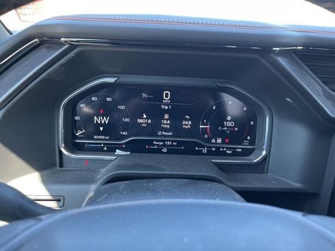 Used 2024 GMC Sierra 1500 AT4 image 9