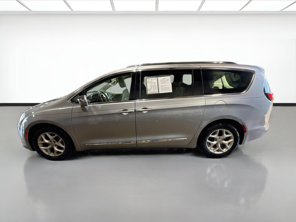 Used 2020 Chrysler Pacifica Limited FWD image 9