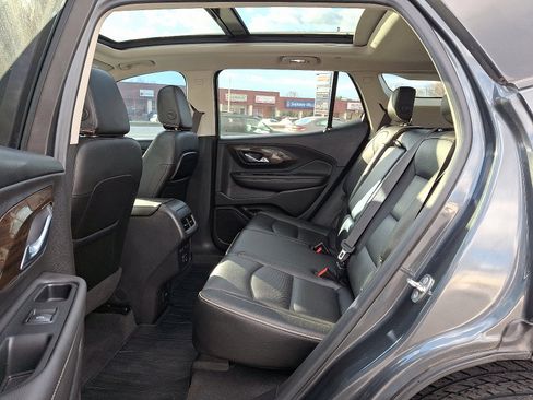 Used 2019 GMC Terrain Denali w/ Comfort Package image 10