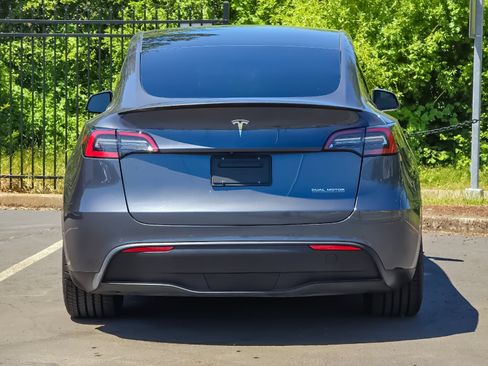 Used 2022 Tesla Model Y Performance AWD/4WD image 4
