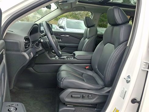 Certified 2023 Honda Pilot Touring image 15