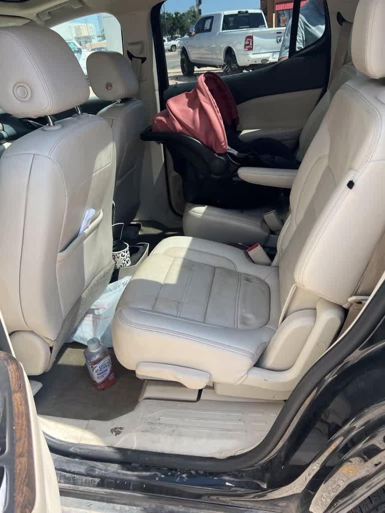 Used 2020 GMC Acadia Denali w/ Technology Package FWD image 6