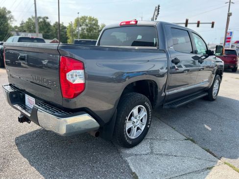 Used 2016 Toyota Tundra SR5 image 8