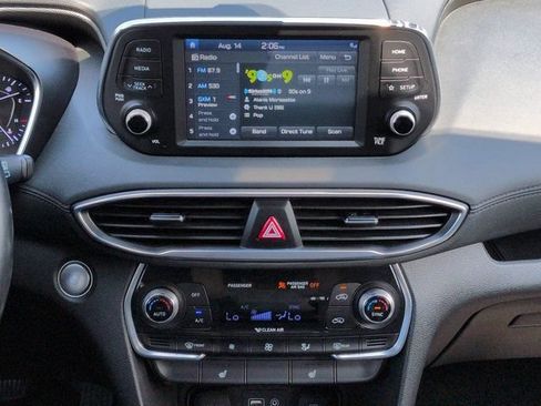 Used 2019 Hyundai Santa Fe SEL FWD image 18