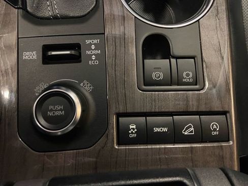 Used 2022 Toyota Highlander Limited image 23