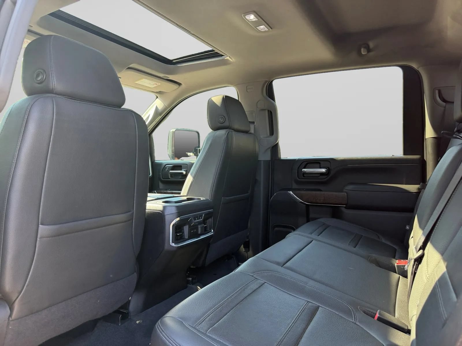 Used 2020 GMC Sierra 2500 Denali w/ Denali Ultimate Package AWD/4WD image 25