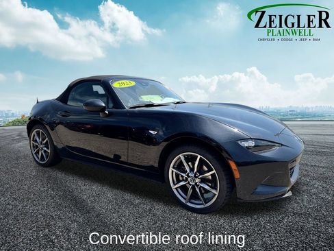 Used 2023 MAZDA MX-5 Miata Grand Touring RWD image 6