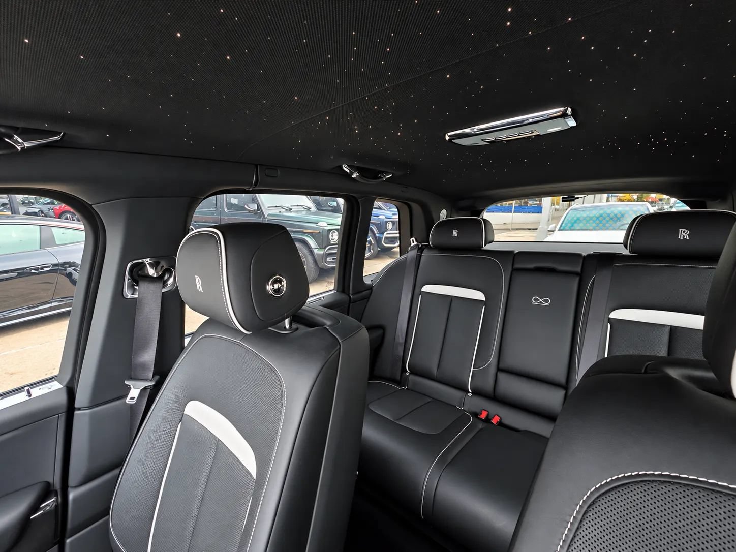 Used 2020 Rolls-Royce Cullinan Black Badge AWD/4WD image 71