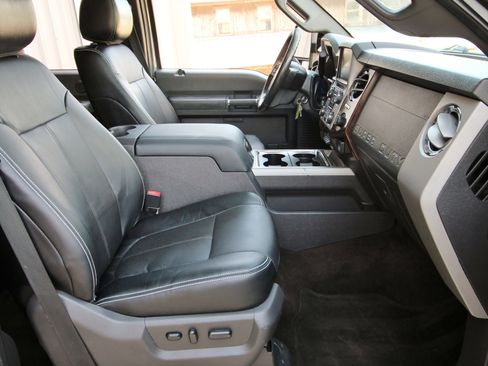 Used 2014 Ford F350 Lariat w/ Lariat Ultimate Package image 41