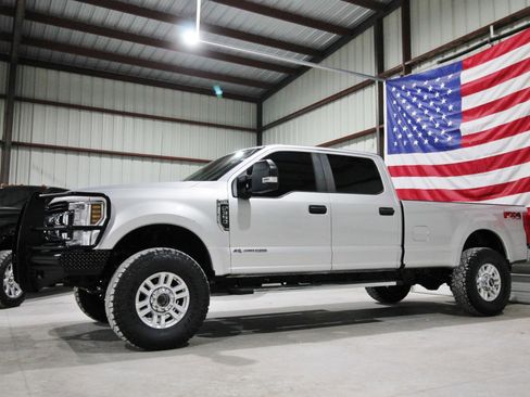 Used 2019 Ford F350 XL w/ STX Appearance Package image 4