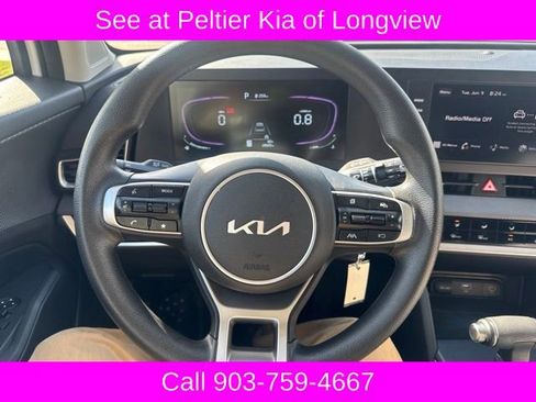 Used 2025 Kia Sportage LX FWD image 14