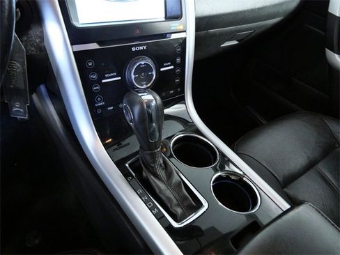 Used 2011 Ford Edge Limited image 19