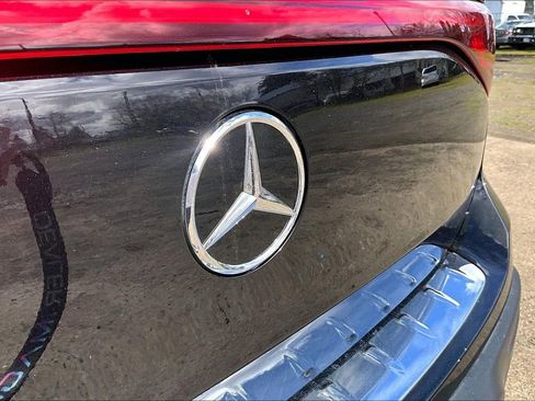 Used 2023 Mercedes-Benz EQB 250+ image 11
