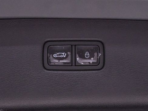 Certified 2025 Genesis GV80 2.5T Standard AWD/4WD image 25