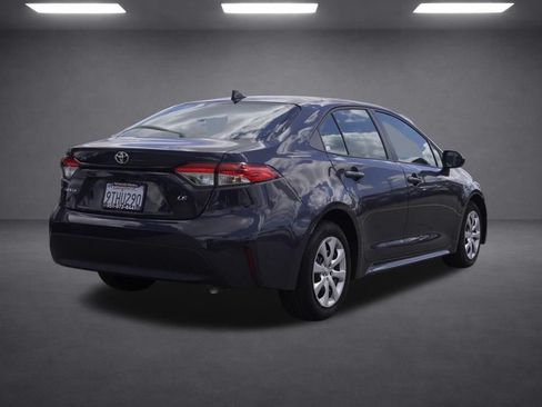 Used 2025 Toyota Corolla LE FWD image 4