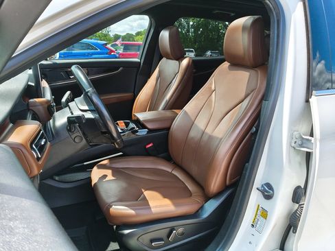 Used 2023 Lincoln Nautilus Reserve w/ Equipment Group 201A AWD/4WD image 2