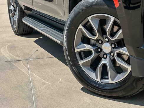 Used 2023 Chevrolet Tahoe LT RWD image 9