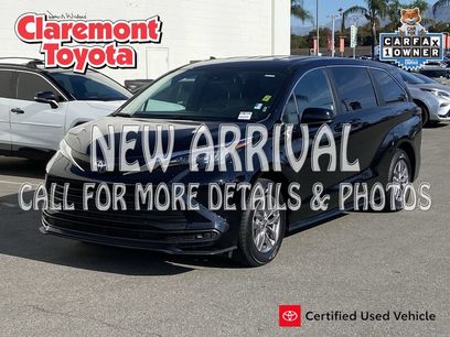 Certified 2025 Toyota Sienna LE
