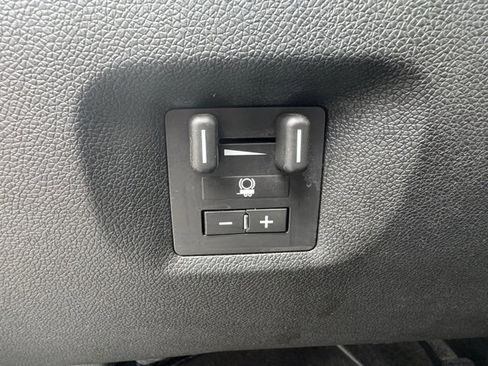 Used 2011 GMC Sierra 2500 Denali w/ Suspension Package, Off-Road image 28