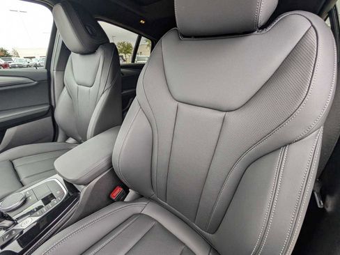 Used 2025 BMW X4 xDrive30i w/ Premium Package image 19