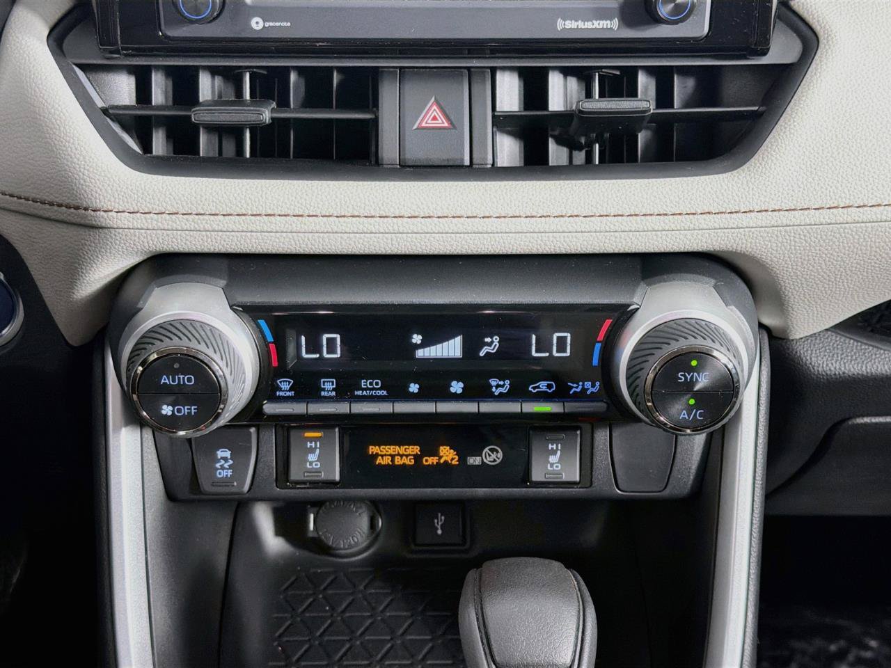 Used 2022 Toyota RAV4 XLE w/ XLE Grade Weather Package AWD/4WD image 16