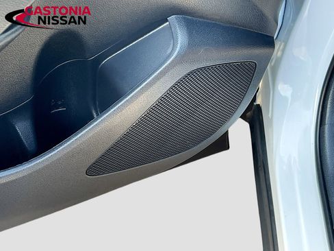 Used 2026 Toyota Corolla Cross XLE w/ Convenience Package image 25