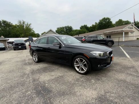 Used 2018 BMW 330i Gran Turismo xDrive AWD/4WD image 4
