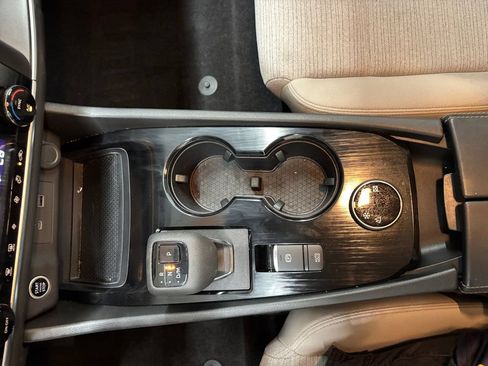 Used 2023 Nissan Rogue SV AWD/4WD image 23