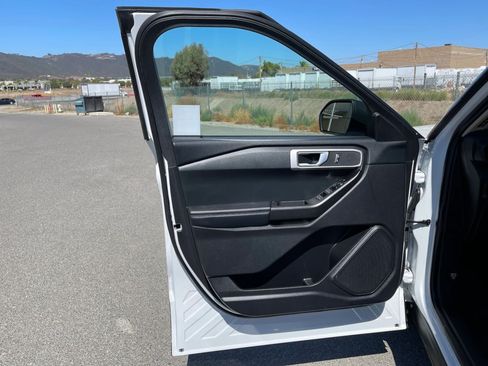Used 2022 Ford Explorer 4WD image 18