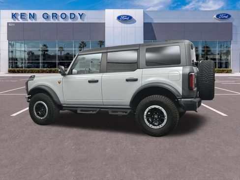 Used 2023 Ford Bronco Badlands AWD/4WD image 3