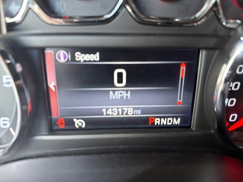 Used 2015 GMC Yukon XL SLE image 13