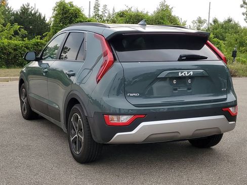 Used 2023 Kia Niro EX FWD image 3