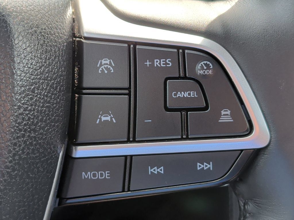 Used 2024 Toyota Grand Highlander AWD Hybrid image 13