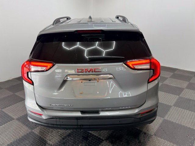 Used 2023 GMC Terrain SLE w/ Driver Convenience Package FWD image 8