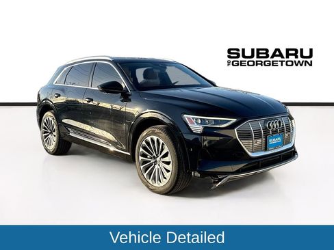 Used 2019 Audi e-tron Prestige w/ Prestige Package image 1