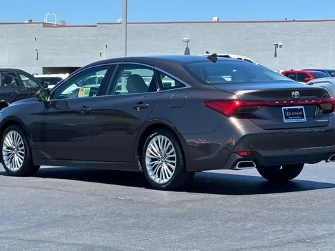 Used 2020 Toyota Avalon Limited w/ Advanced Safety Package FWD image 7