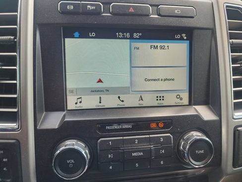 Used 2017 Ford F250 Lariat w/ Lariat Value Package AWD/4WD image 13