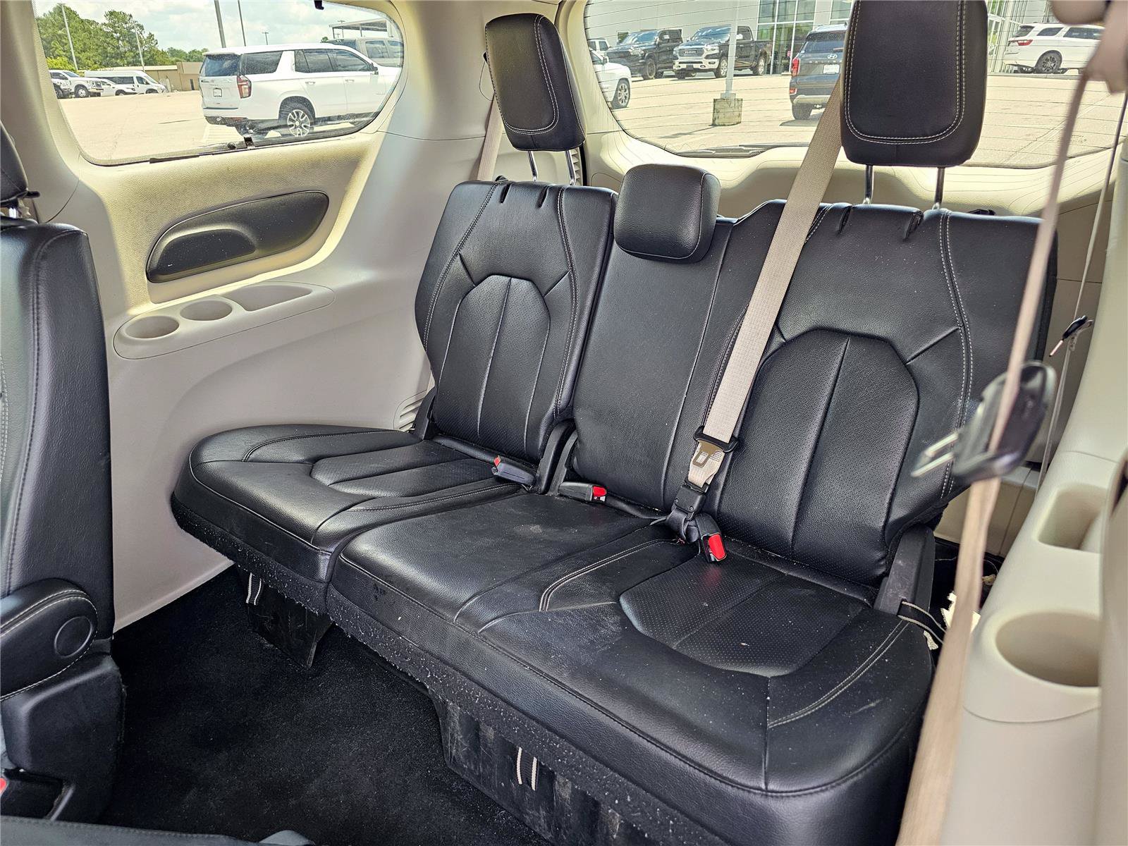 Used 2022 Chrysler Pacifica Touring-L FWD image 32
