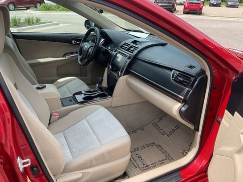 Used 2012 Toyota Camry XLE w/ Convenience Pkg FWD image 39