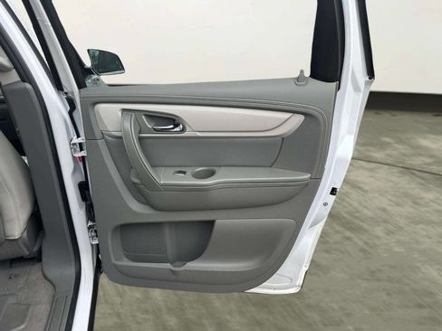 Used 2016 Chevrolet Traverse LT FWD image 18