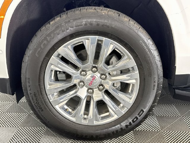 Used 2025 GMC Yukon Denali AWD/4WD image 34