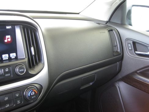 Used 2015 GMC Canyon SLT RWD image 22